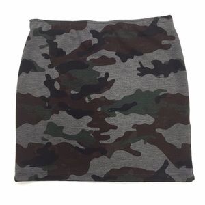 Zara camo mini skirt